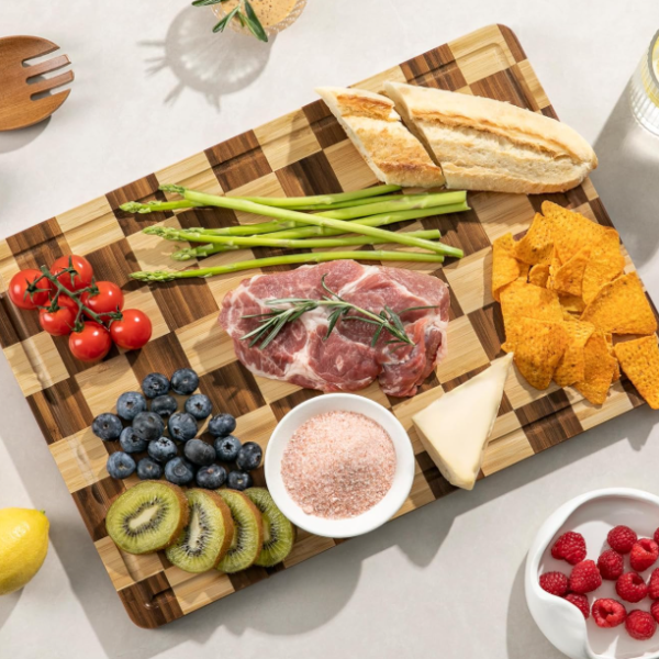 Checkered Thickened Bamboo Cutting Board With Juice Groove